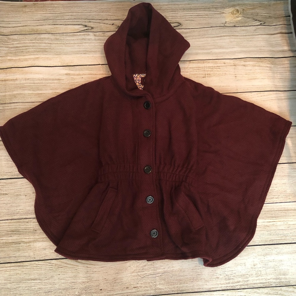 NWT ModCloth Maroon winter cape with hood